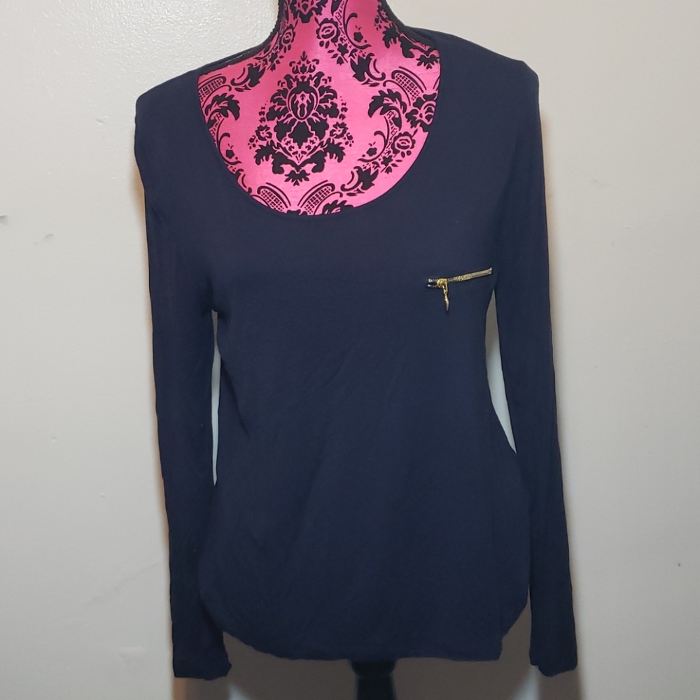 3💝 for $25 Zenana Outfitters Blouse